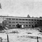 Uusittu Kukonhiekan lava kuvattuna järveltä päin, 1963.